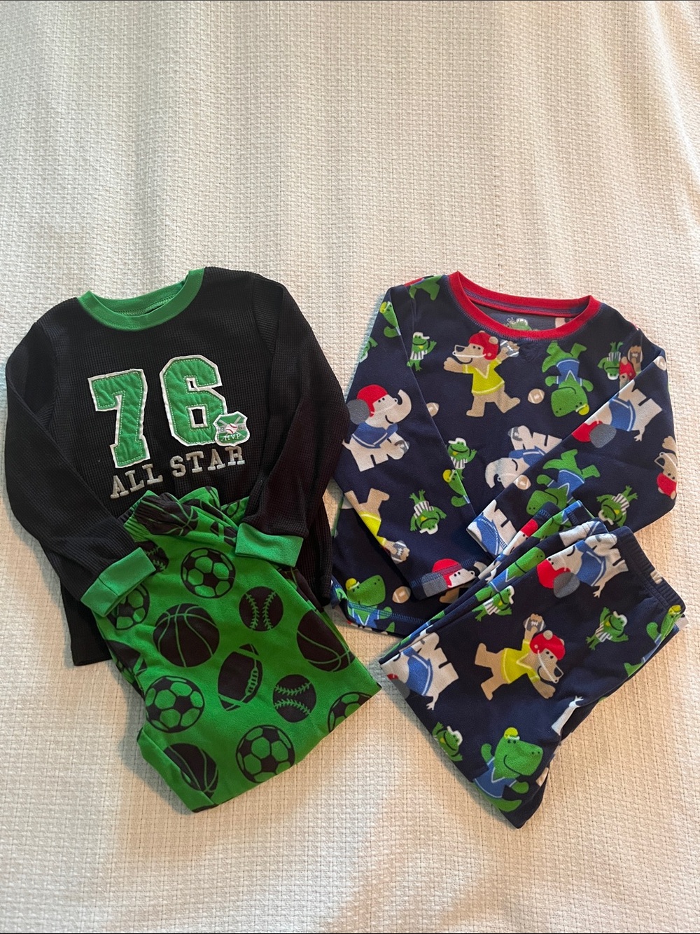 Boys Winter Pajamas - 2 sets 5T/5